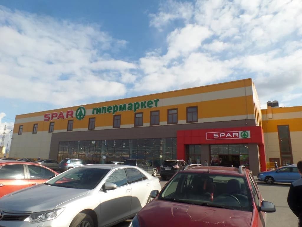Фасад торгового здания в 4-м Верхнем переулке, литера В