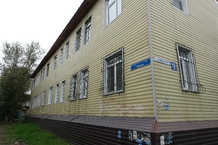 Фасад здания на Советской улице, 9 Фасад здания на Советской улице, 9